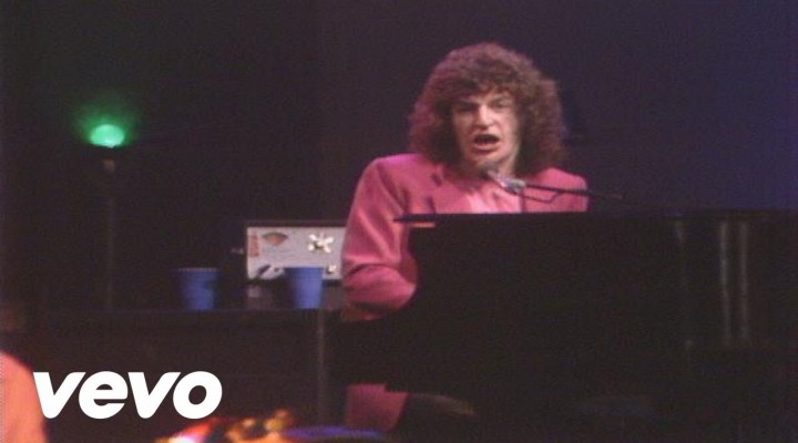 REO Speedwagon – Keep On Loving You 1981